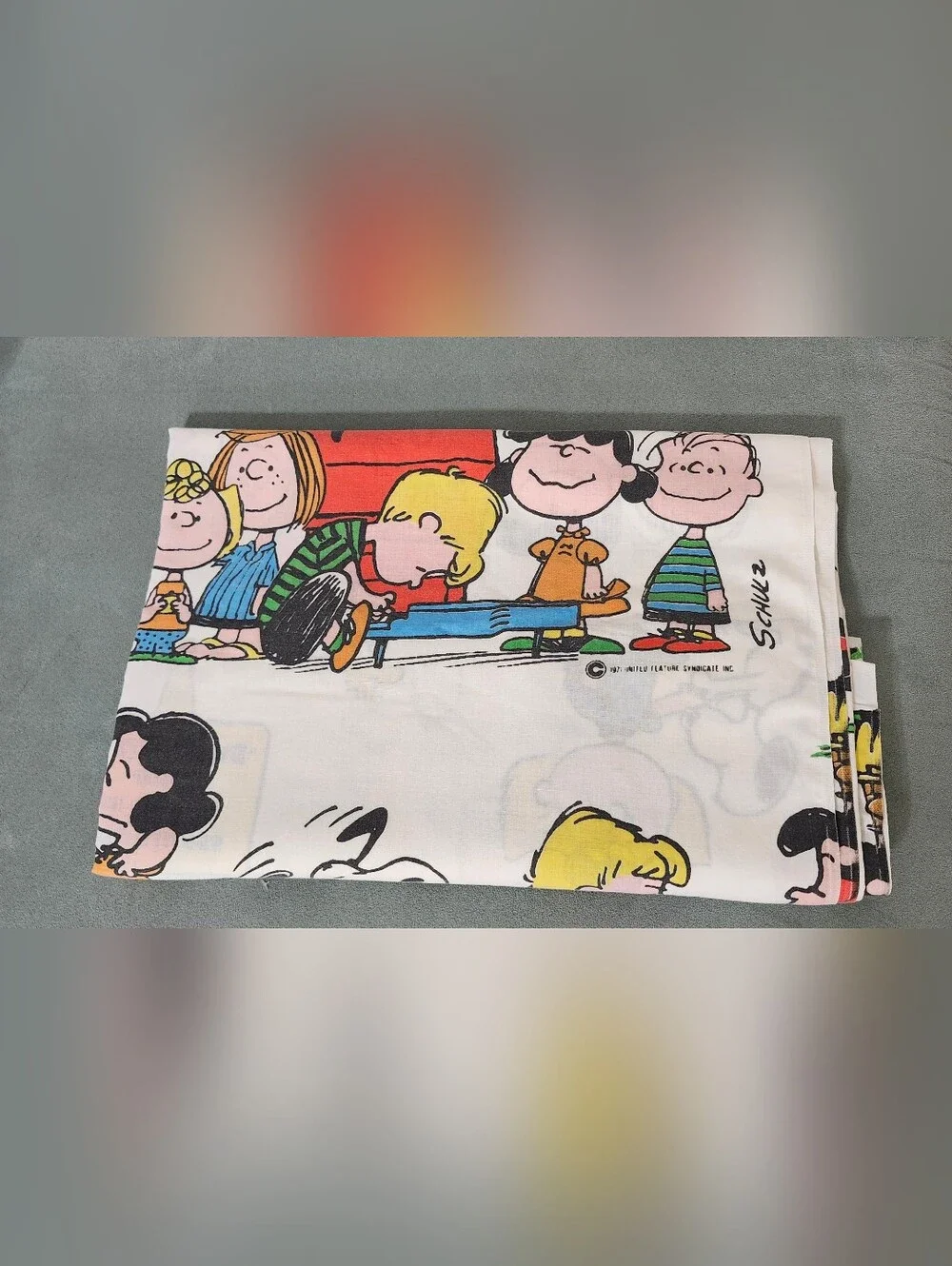 Peanuts White Tablecloth with Colorful Character Print